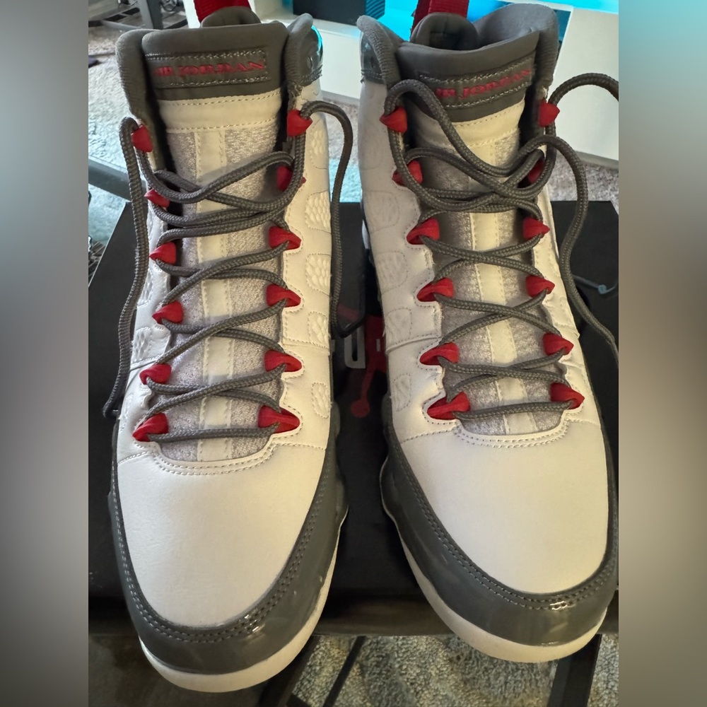 Air Jordan 9 Retro “Particle Grey” – Size 10.5 – Like New